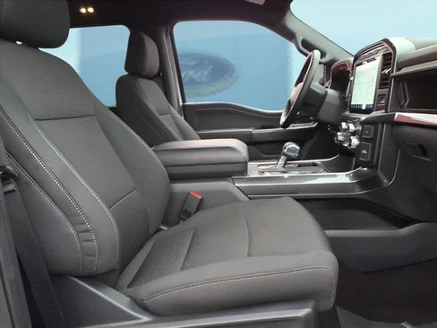 Certified 2022 Ford F150 XLT w/ Equipment Group 302A High image 4