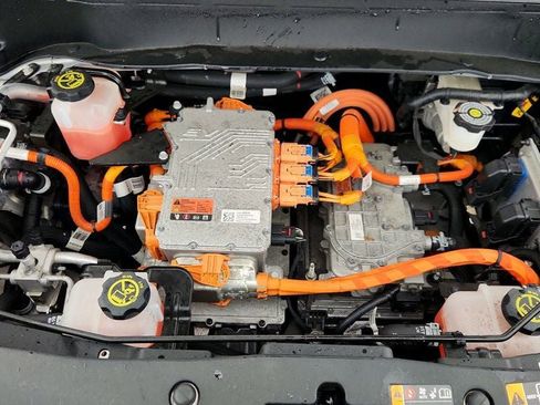 Used 2022 Chevrolet Bolt EUV LT w/ Convenience Package image 20