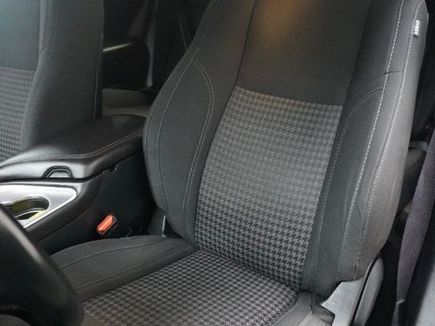 Used 2019 Dodge Challenger SXT AWD/4WD image 4