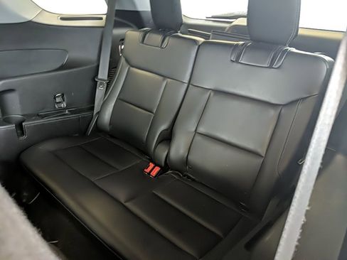 Used 2022 Ford Explorer XLT w/ Equipment Group 202A image 14