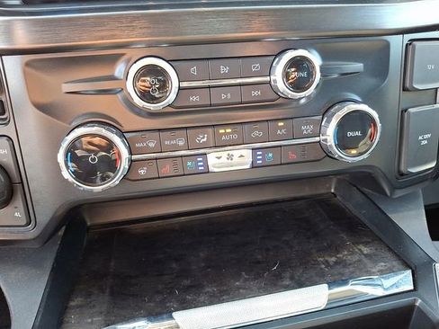 Used 2024 Ford F350 Lariat w/ Lariat Ultimate Package AWD/4WD image 10