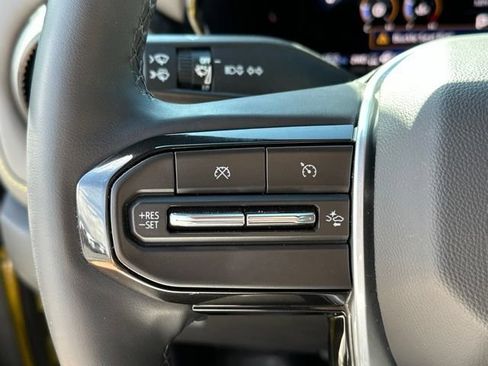 Used 2023 Chevrolet Colorado ZR2 w/ ZR2 Convenience Package III AWD/4WD image 28
