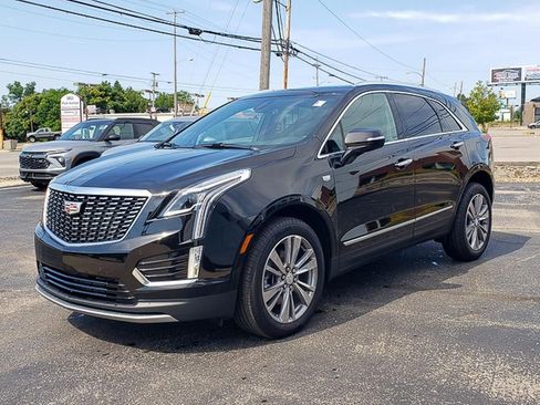 Used 2025 Cadillac XT5 Premium Luxury image 3
