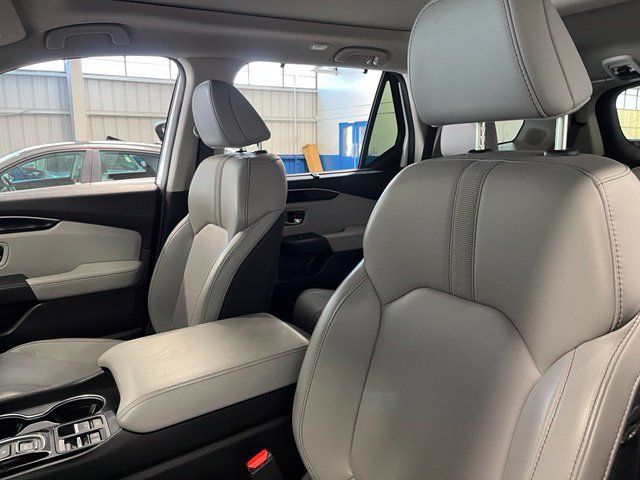 Used 2024 Honda Pilot Touring image 24