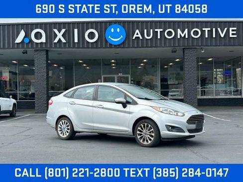 Used 2014 Ford Fiesta SE w/ Equipment Group 201A FWD image 1