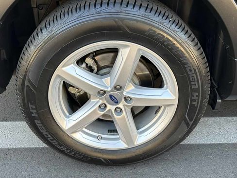 Used 2018 Ford Explorer XLT w/ Equipment Group 201A image 58