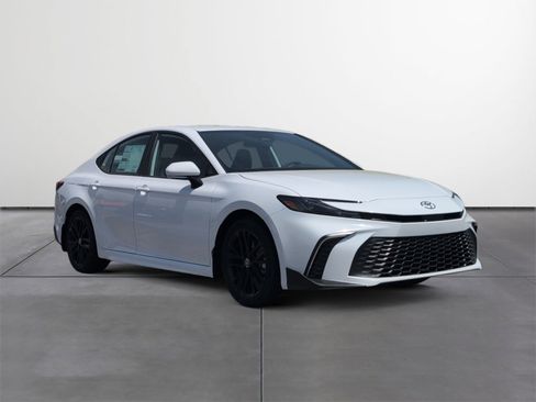 New 2026 Toyota Camry SE FWD image 7
