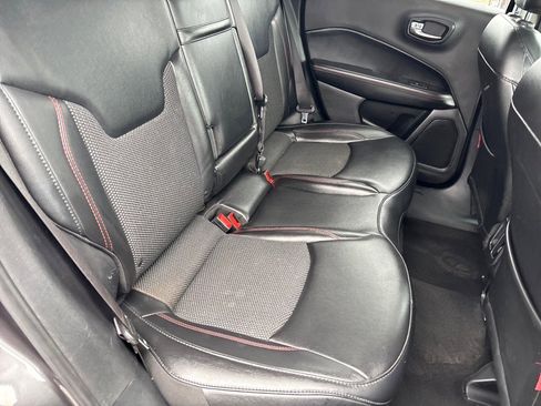 Used 2019 Jeep Compass Trailhawk image 19