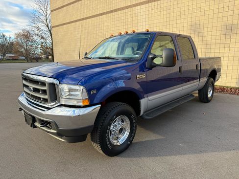 Used 2003 Ford F250 Lariat image 1