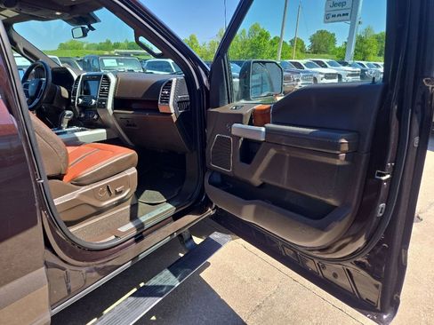 Used 2019 Ford F150 King Ranch w/ Equipment Group 601A Luxury AWD/4WD image 92