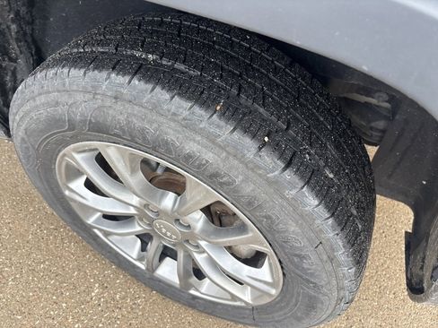 Used 2020 Jeep Cherokee Latitude Plus w/ Cold Weather Group image 8