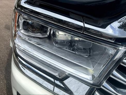 Used 2023 RAM 2500 Limited image 33