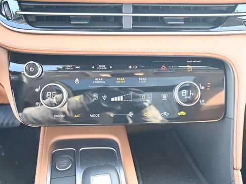 Used 2025 INFINITI QX60 Sensory image 30