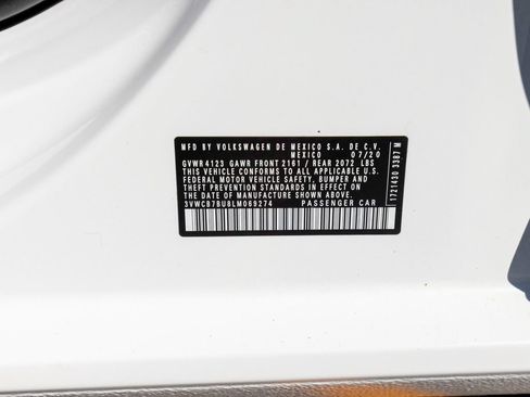 Used 2020 Volkswagen Jetta SE w/ SE Cold Weather Package FWD image 16
