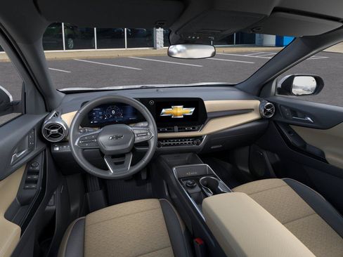 New 2026 Chevrolet Equinox ACTIV w/ Convenience Package III AWD/4WD image 15