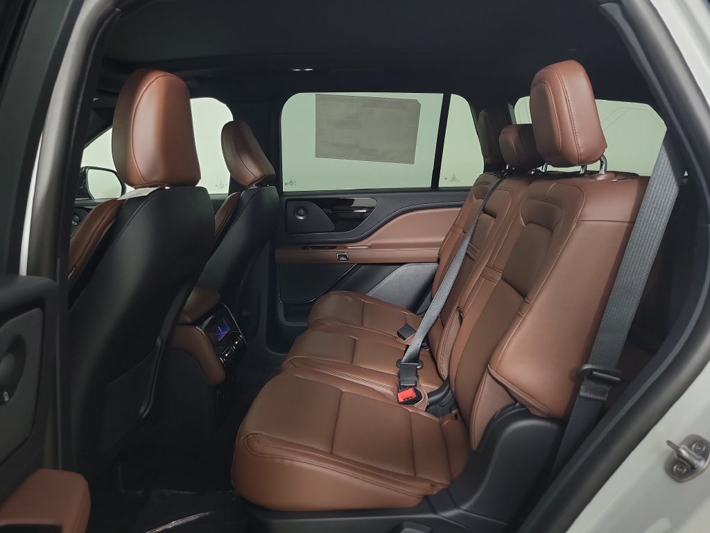 New 2027 Lincoln Aviator Reserve RWD image 13