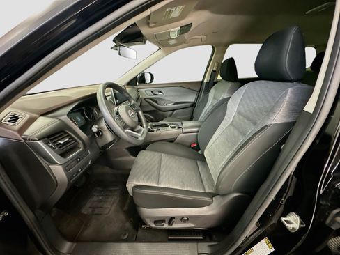 Used 2023 Nissan Rogue SV AWD/4WD image 13