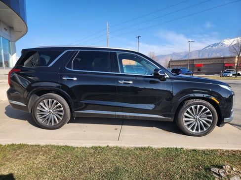 Used 2024 Hyundai Palisade Calligraphy image 4