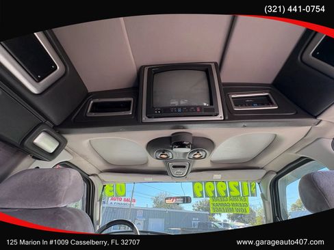 Used 2003 Ford E-150 and Econoline 150 Commercial Van 3D image 40