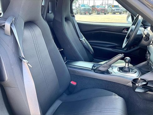 Used 2022 MAZDA MX-5 Miata Sport image 26