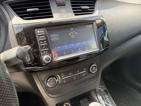 Used 2019 Nissan Sentra S image 8