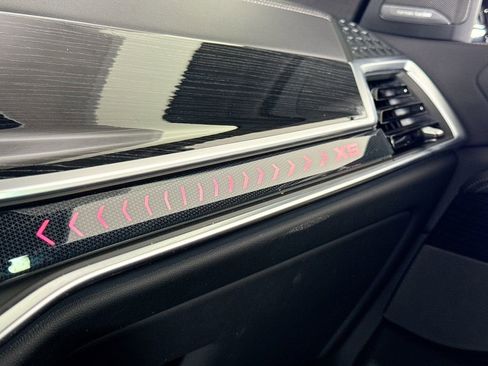 Used 2024 BMW X5 sDrive40i w/ M Sport Package image 22