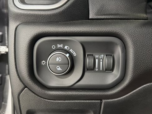 Used 2025 RAM 1500 Big Horn AWD/4WD image 19