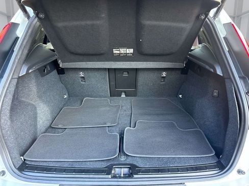 Used 2024 Volvo XC40 B5 Plus w/ Climate Package image 14