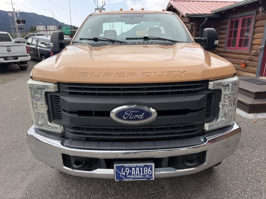 Used 2017 Ford F250 XL w/ Power Equipment Group AWD/4WD image 3