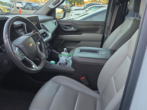 Used 2022 Chevrolet Tahoe LT w/ Luxury Package image 4