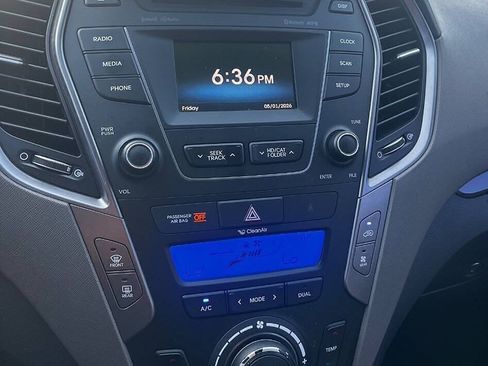 Used 2016 Hyundai Santa Fe SE w/ Option Group 02 FWD image 17
