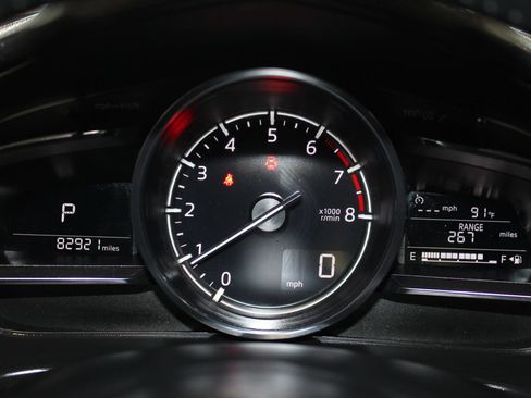 Used 2018 MAZDA MAZDA3 Grand Touring FWD image 11