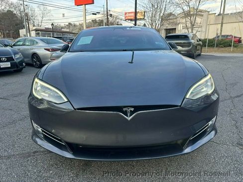 Used 2020 Tesla Model S Long Range Plus image 7