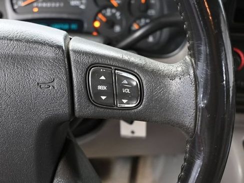 Used 2006 Chevrolet Silverado 1500 LT w/ Light Duty Power Package AWD/4WD image 31