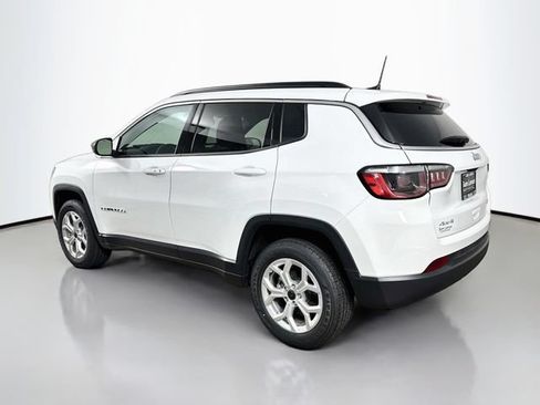 Used 2026 Jeep Compass Latitude AWD/4WD image 5
