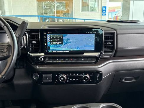Used 2025 GMC Sierra 1500 SLT AWD/4WD image 19