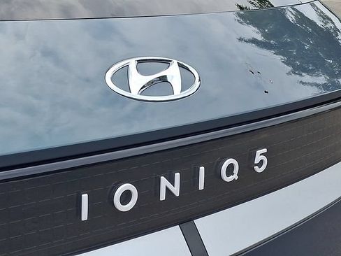 Used 2024 Hyundai Ioniq 5 SEL RWD image 32