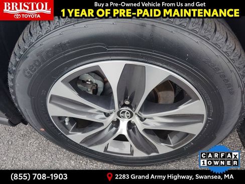 Used 2023 Toyota Highlander XLE AWD/4WD image 13