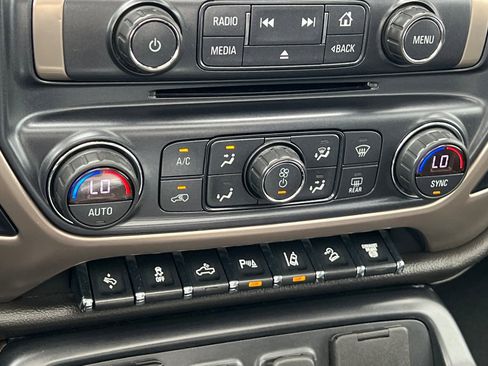 Used 2019 GMC Sierra 3500 Denali w/ Duramax Plus Package image 20