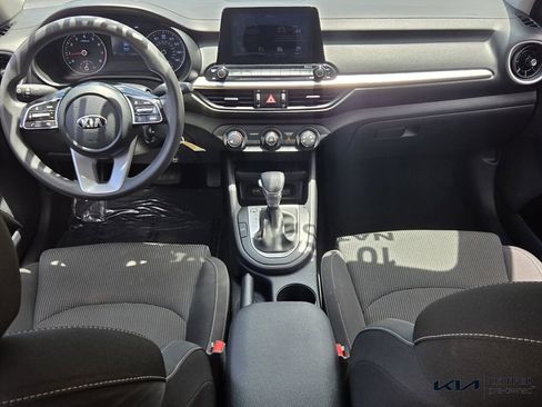 Used 2020 Kia Forte LXS FWD image 12