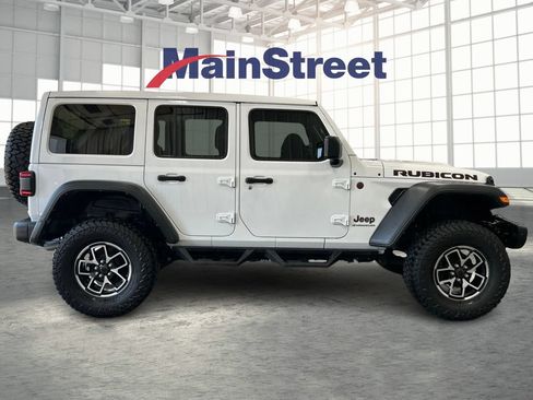 Used 2024 Jeep Wrangler Unlimited Rubicon w/ Capability Package AWD/4WD image 6