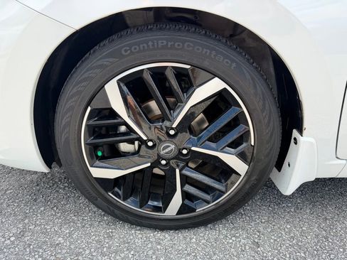 Used 2024 Nissan Versa SR w/ Trunk Package image 10