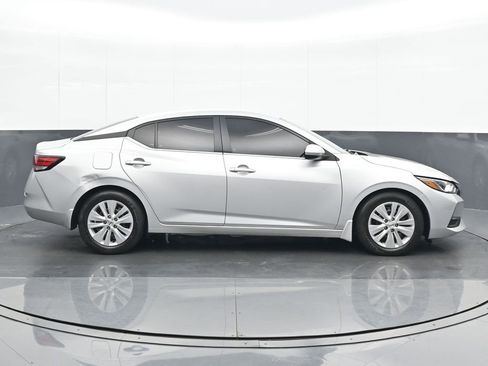 Used 2022 Nissan Sentra S image 7