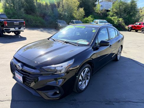Used 2023 Subaru Legacy Limited AWD/4WD image 2