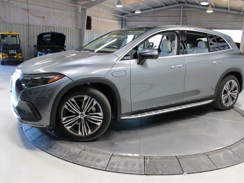 Used 2023 Mercedes-Benz EQS 450+ SUV image 4