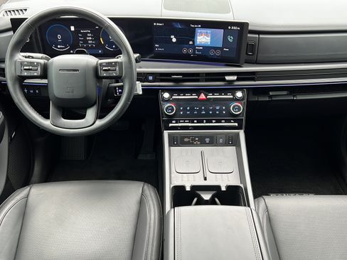 Certified 2025 Hyundai Santa Fe Calligraphy AWD/4WD image 11