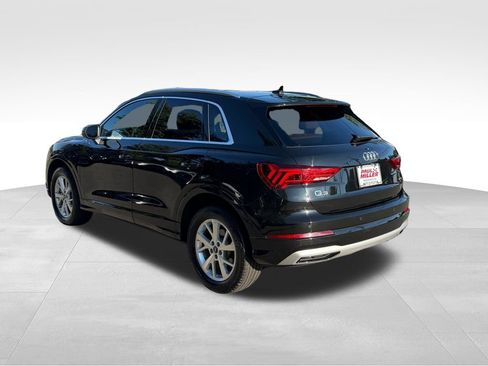 Used 2024 Audi Q3 2.0T Premium w/ Convenience Package AWD/4WD image 5