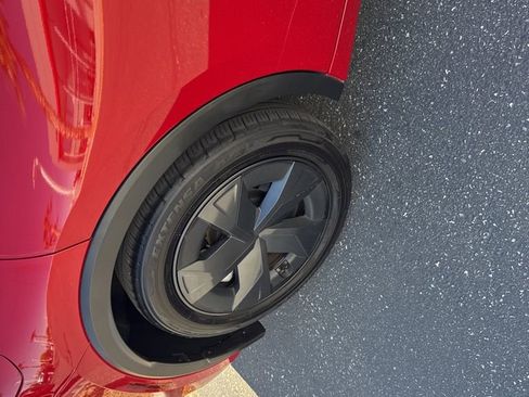 Used 2024 Toyota Prius Prime SE image 19