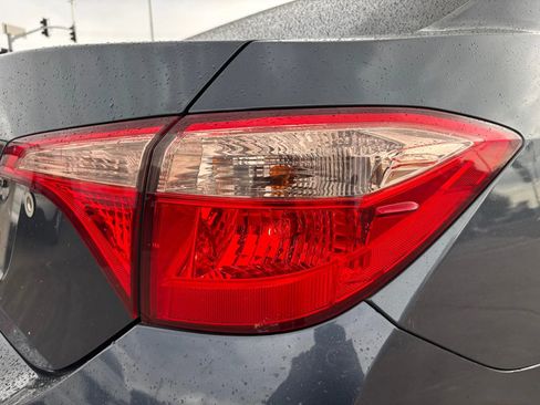 Used 2017 Toyota Corolla SE image 38