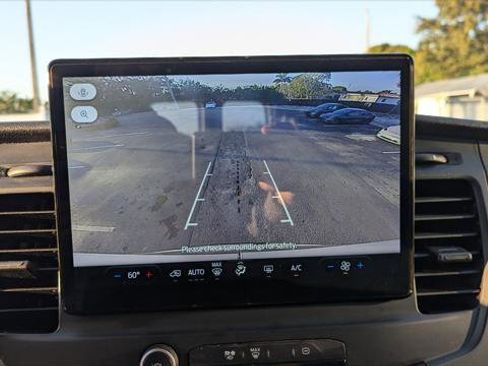 Used 2022 Ford E-Transit 148 High Roof Extended image 23